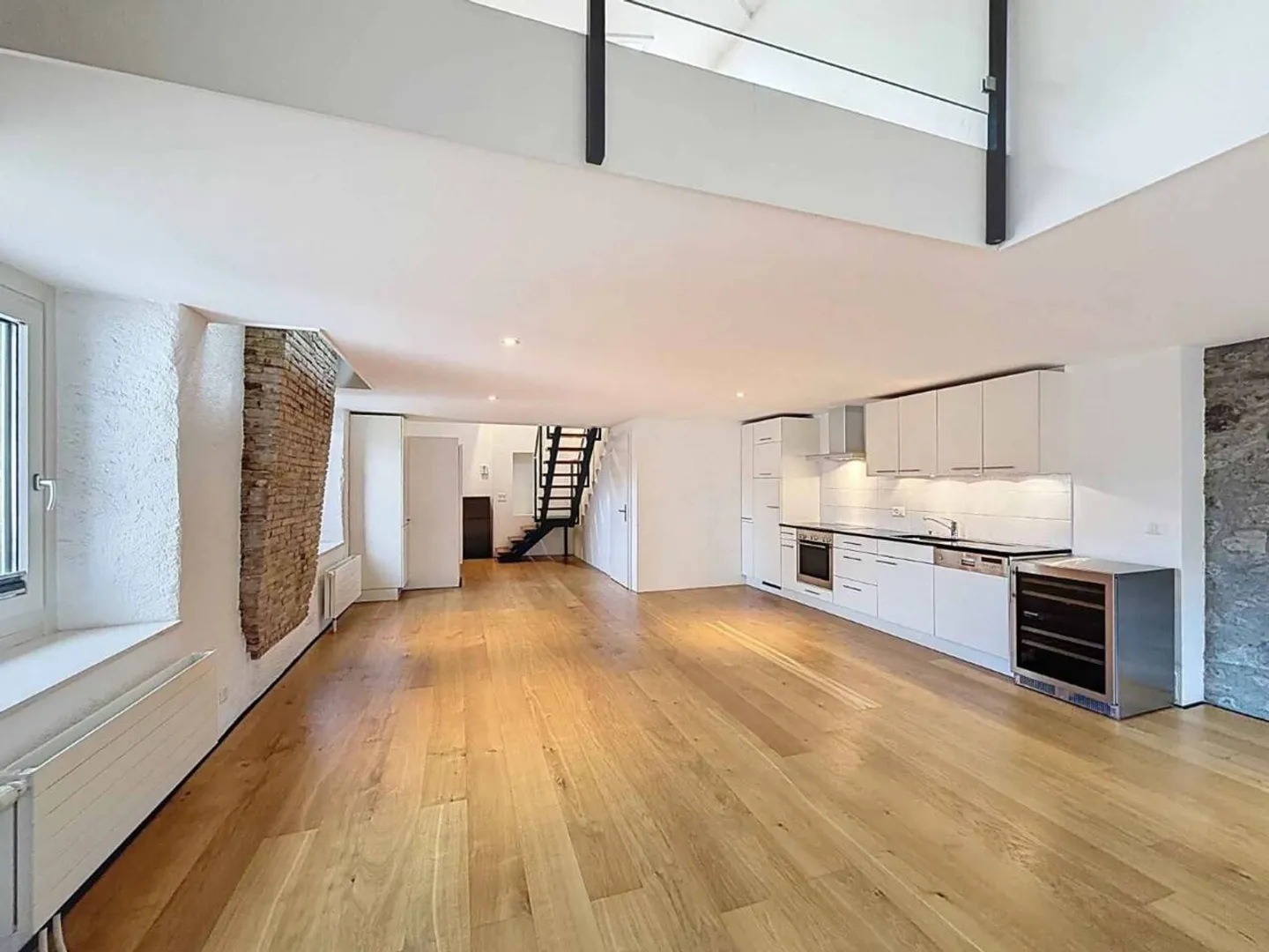 Loft Duplex Charmant à Vevey - Photo 2 sur 9