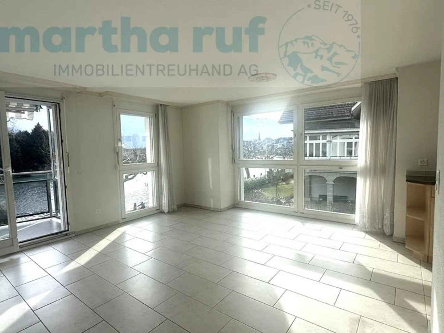 Appartamento attraente di 3,5 stanze sull'Aare con una vista panoramica mozzafiato delle montagne - Foto 3 di 17