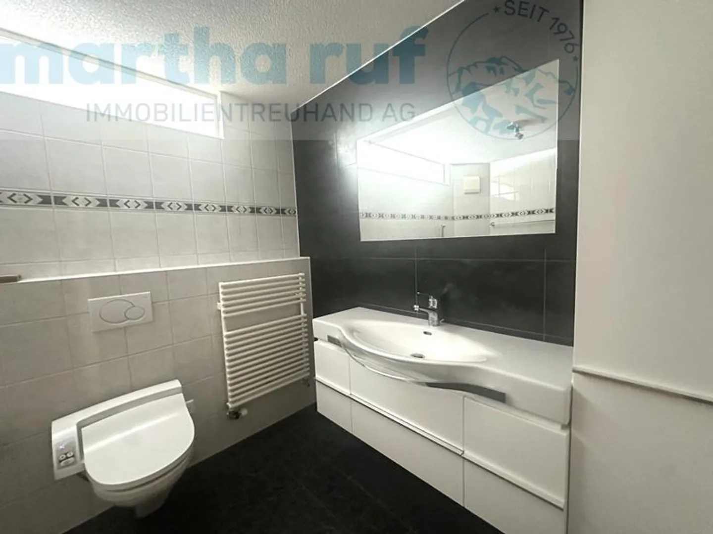 Appartamento attraente di 3,5 stanze sull'Aare con una vista panoramica mozzafiato delle montagne - Foto 12 di 17