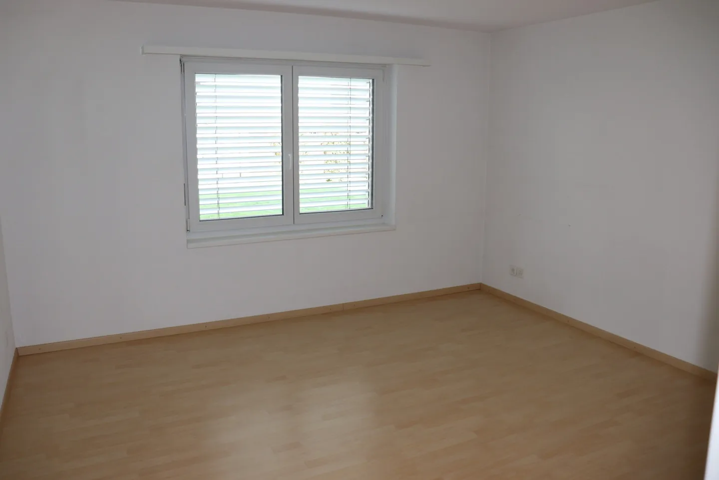 Modern Elegance: Stylish Apartment with Generous Outdoor Area! - Photo 10 of 16