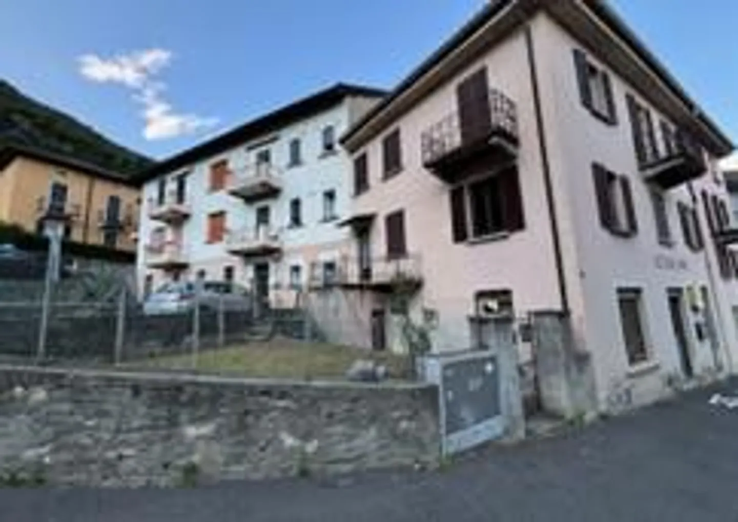 Maison Plurifamiliale Résidentielle Commerciale à Rénovée - Photo 4 sur 9