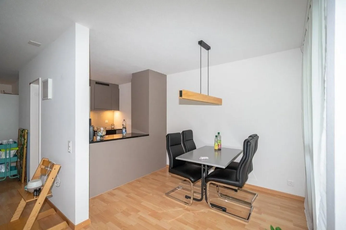 Appartamento 4.5 stanze come nuovo con balcone - La tua nuova casa a Köniz! - Foto 1 di 10
