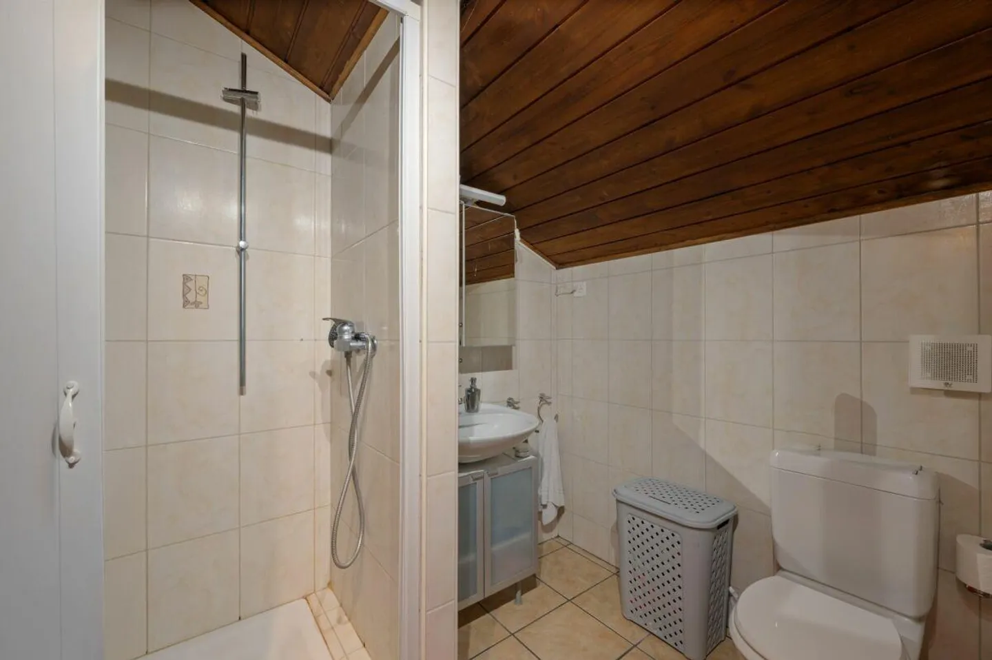 Scopri la tua oasi di spazio e comfort a Olivone - Foto 17 di 19