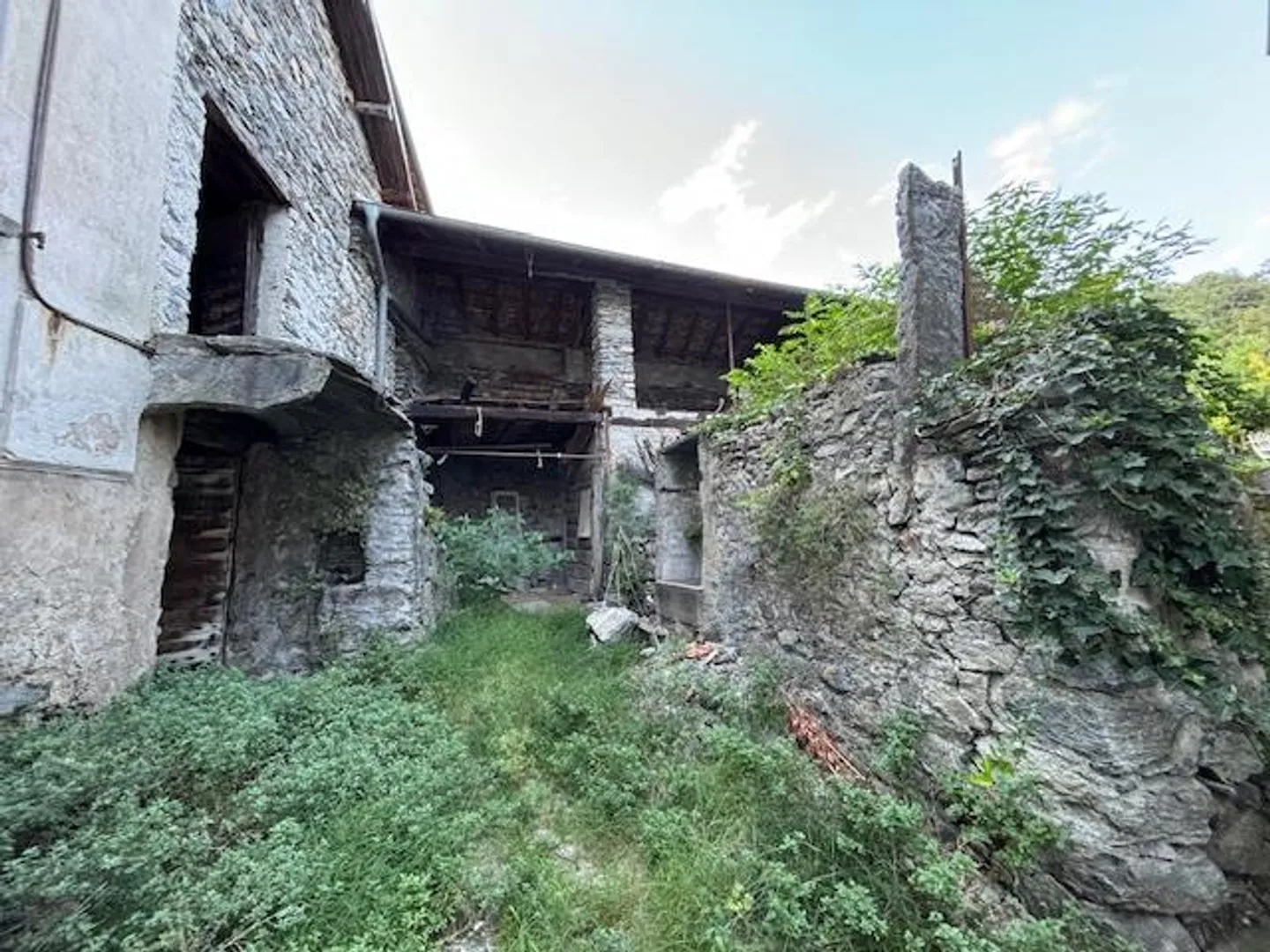 Maison Plurifamiliale Résidentielle Commerciale à Rénovée - Photo 6 sur 9