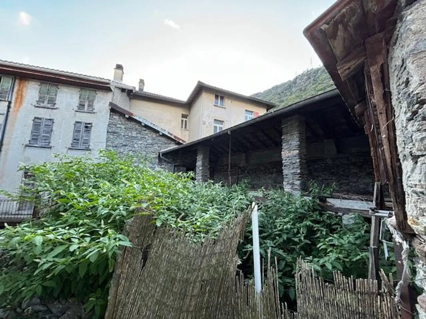 Maison Plurifamiliale Résidentielle Commerciale à Rénovée - Photo 7 sur 9