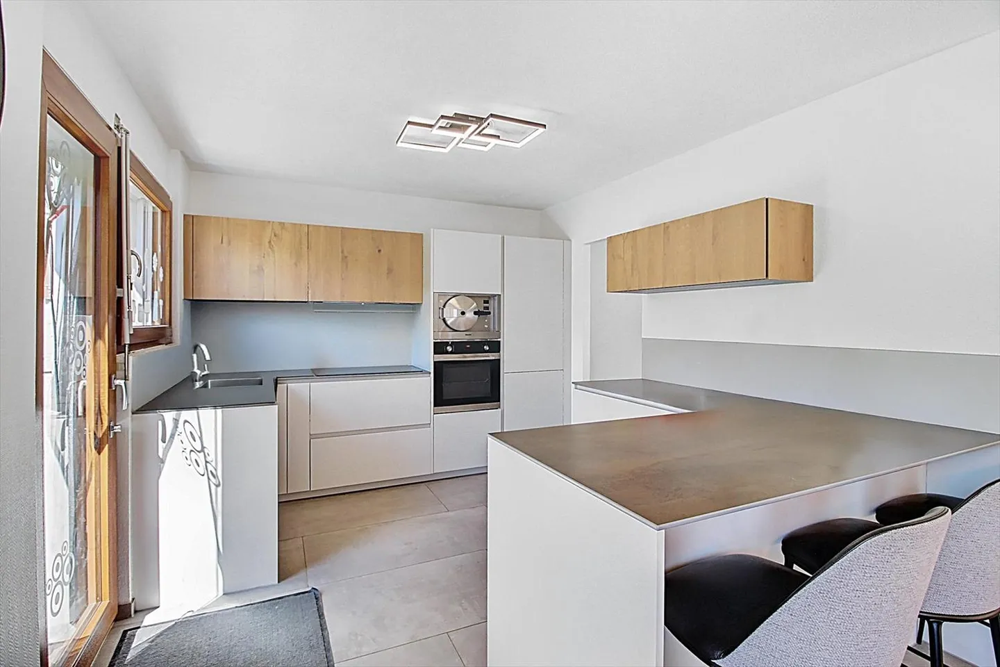 Maison 5.5 pièces - Photo 3 sur 11