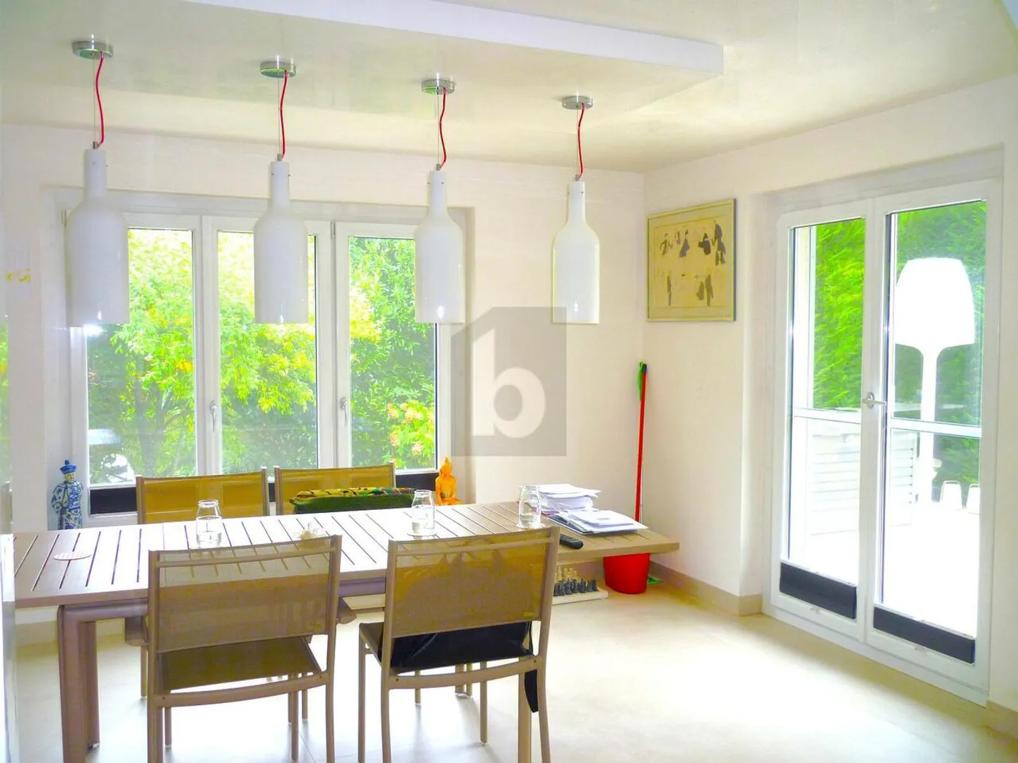 INDIVIDUALE, CON GIARDINO E PISCINA - Foto 3 di 6
