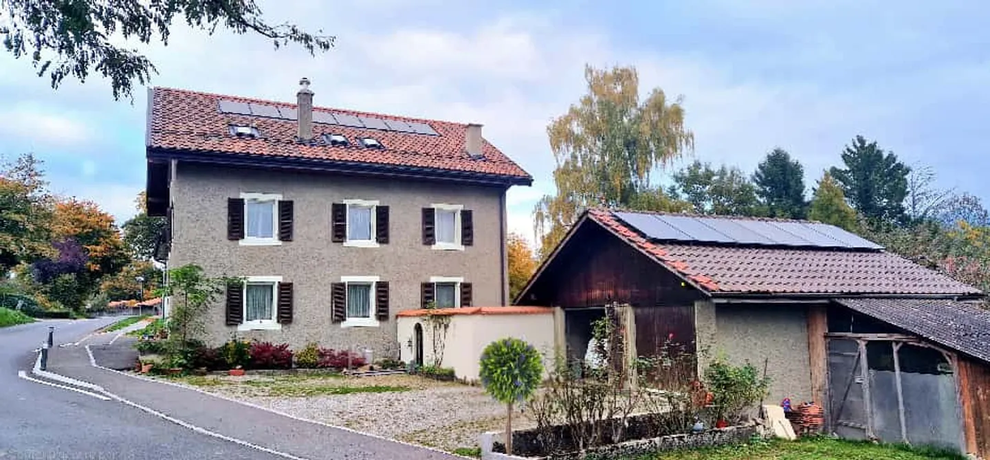 Prächtiges Dorfhaus mit 3 Wohnungen - Foto 1 von 13