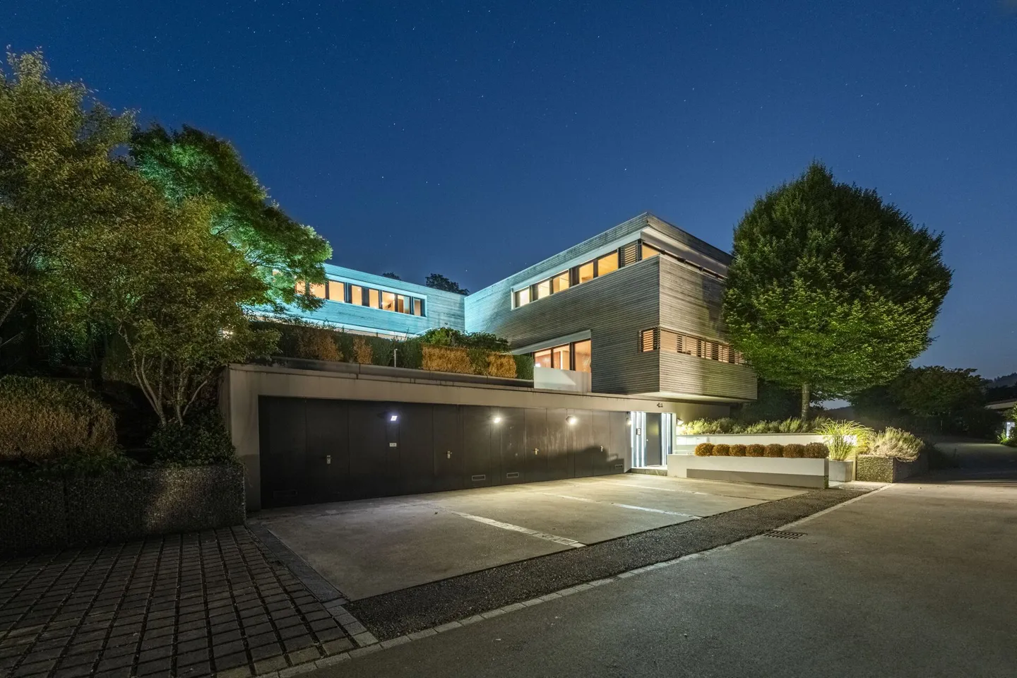 24-304 B - moderna casa residenziale di 6,5 stanze con piscina all'aperto - Foto 1 di 37