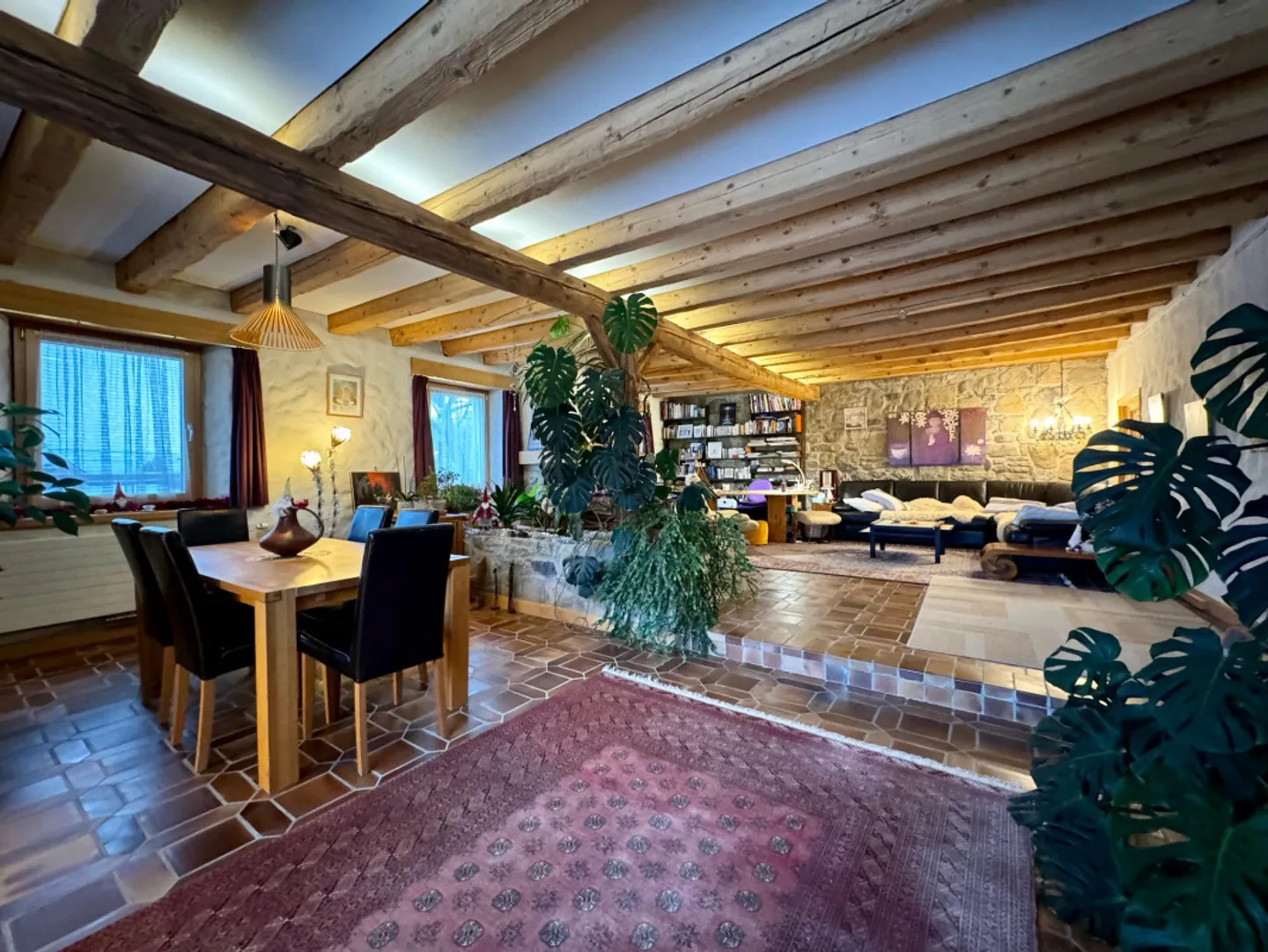 Prächtiges Dorfhaus mit 3 Wohnungen - Foto 2 von 13