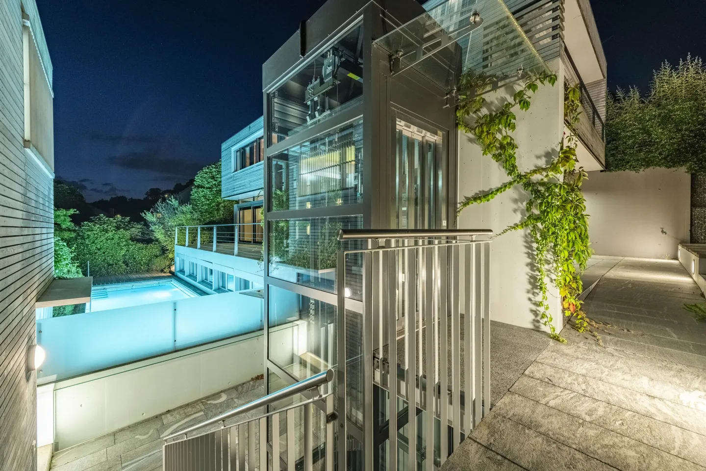 24-304 B - moderna casa residenziale di 6,5 stanze con piscina all'aperto - Foto 31 di 37
