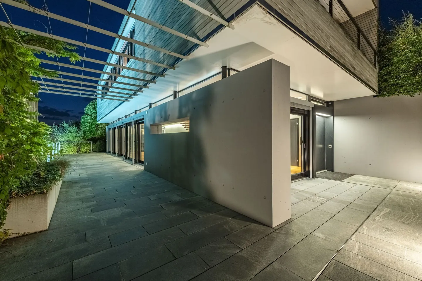 24-304 B - moderna casa residenziale di 6,5 stanze con piscina all'aperto - Foto 32 di 37