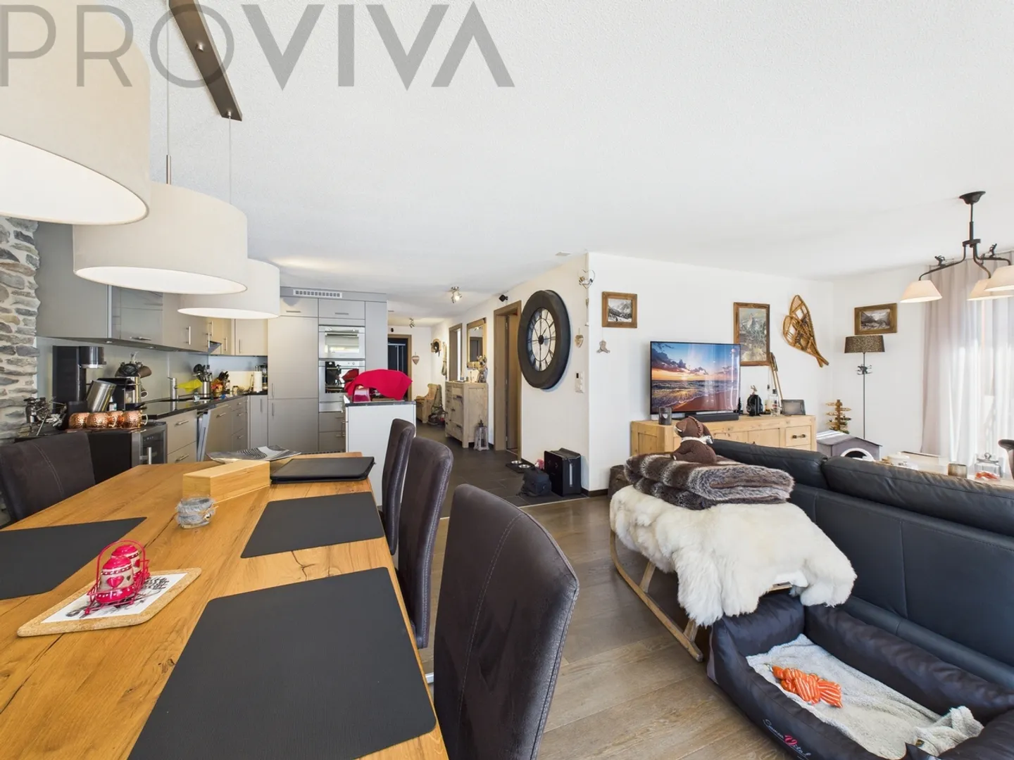 Furnished 4.5-room apartment - Photo 3 of 10