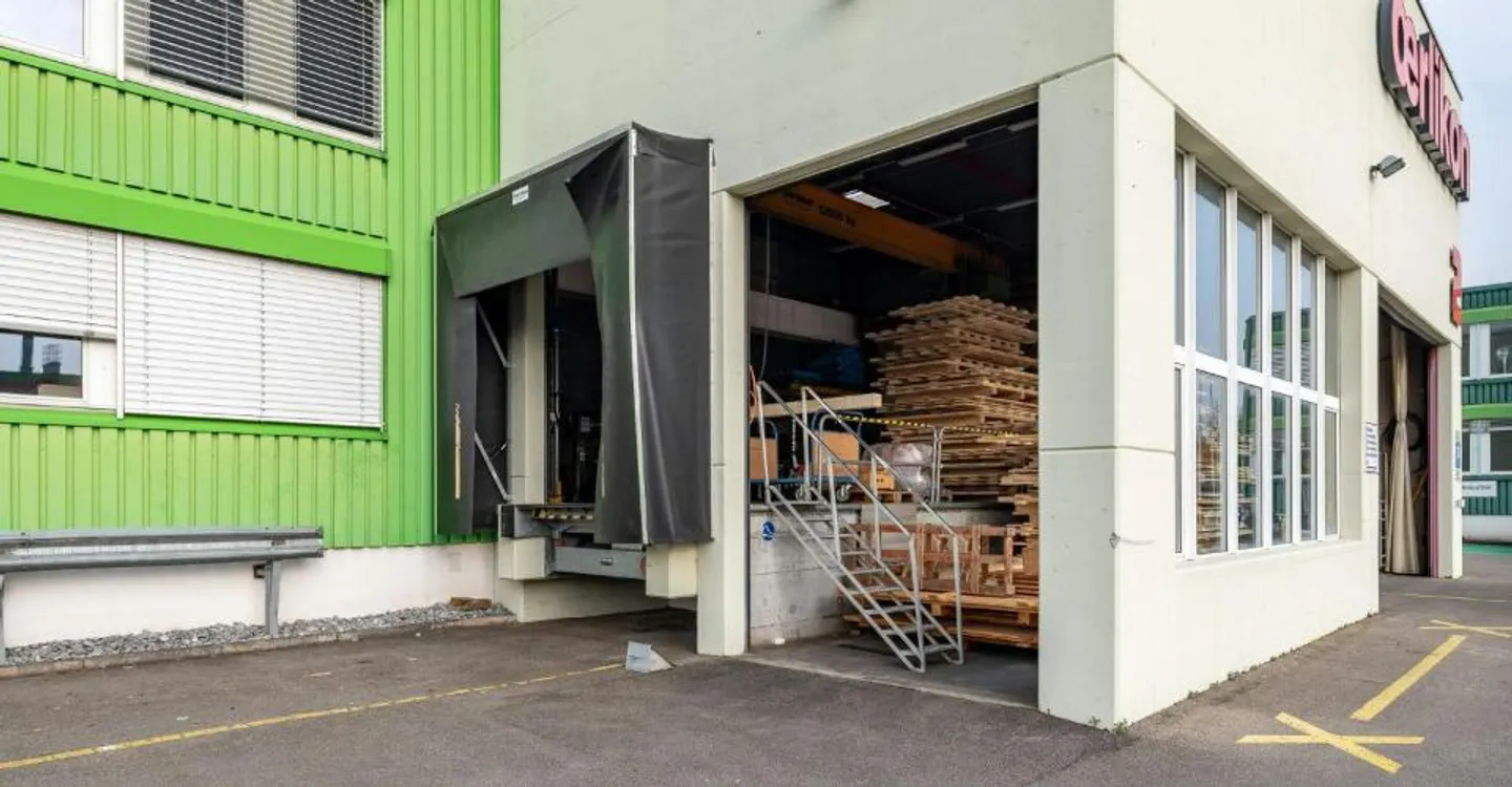 Looking for a new company headquarters? Commercial, production, and storage spaces with office starting from 5,000 m² - Photo 11 of 11