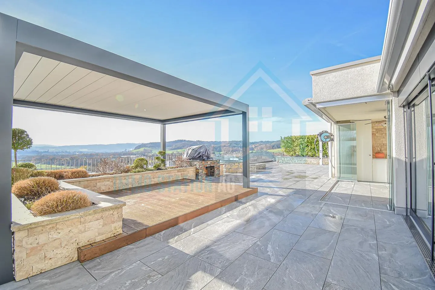 Exclusive terrace house above Aarau with unobstructed panoramic view - Photo 11 of 16