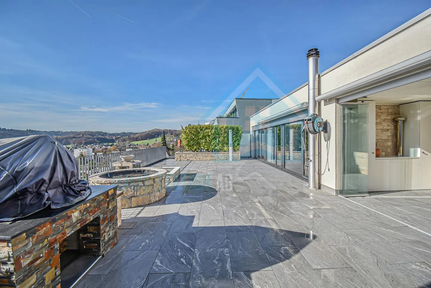 Exclusive terrace house above Aarau with unobstructed panoramic view - Photo 13 of 16