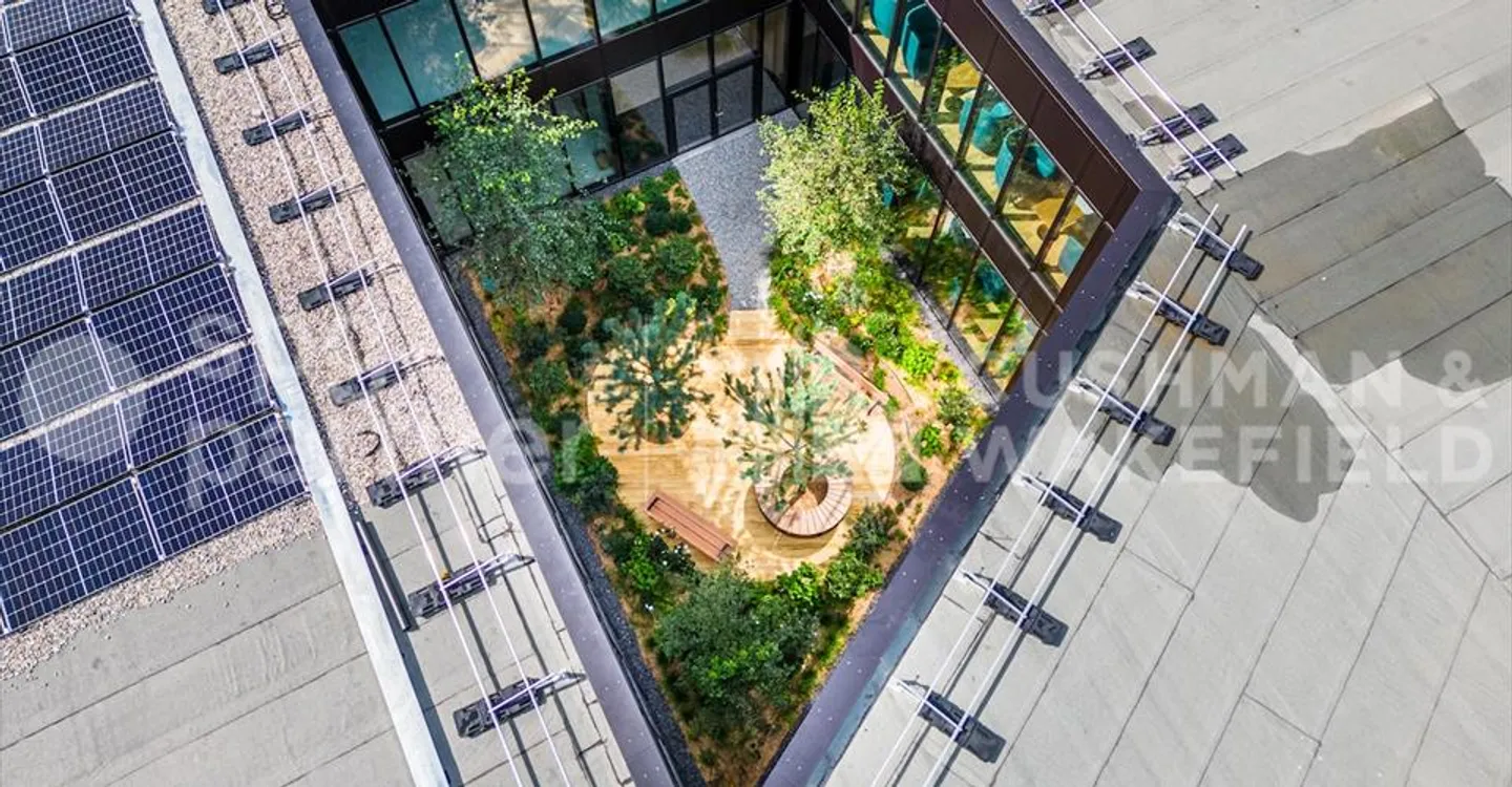 Edificio ad uso misto in affitto - Foto 3 di 10