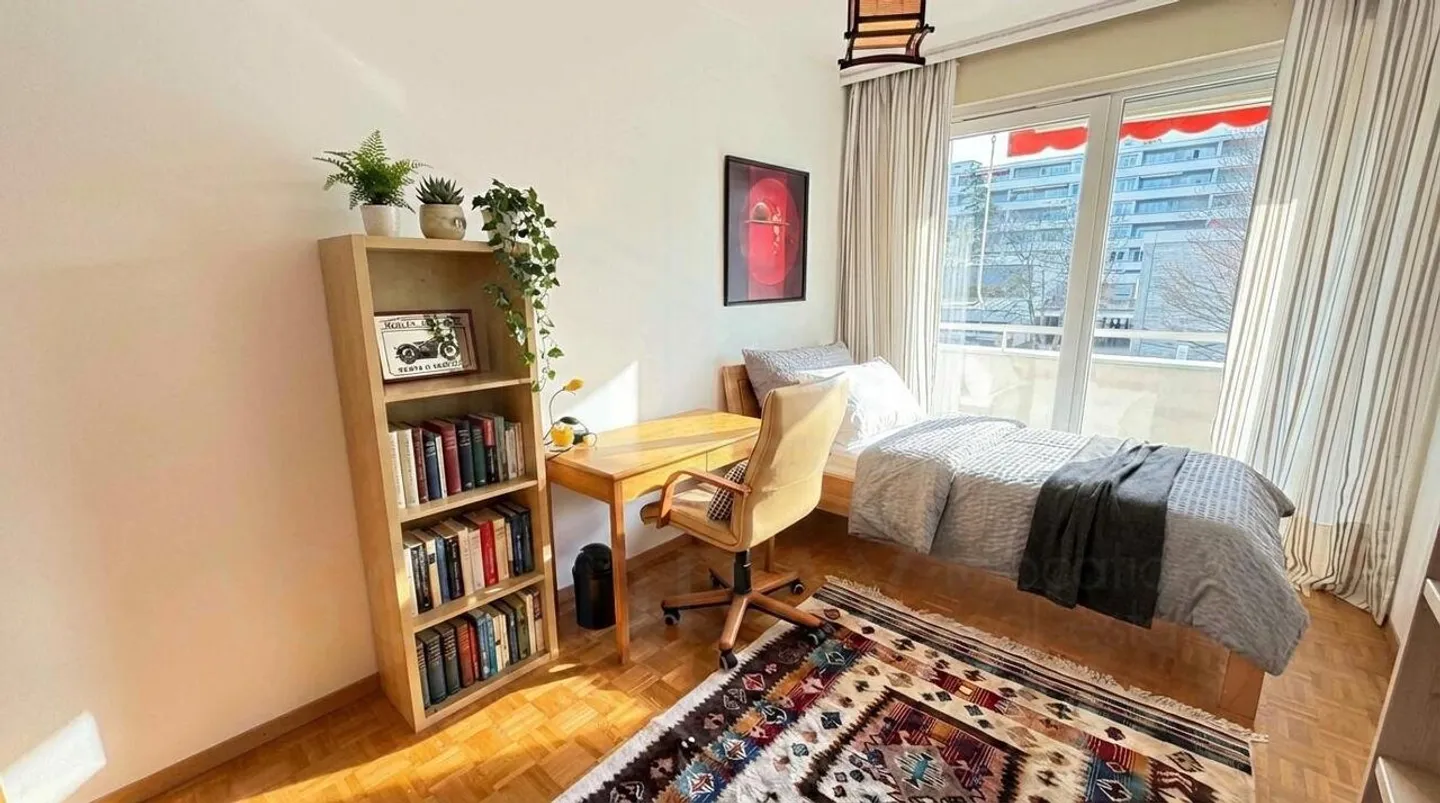 Furnished 5-room apartment for rent – Classic elegance and comfort - Photo 6 of 8