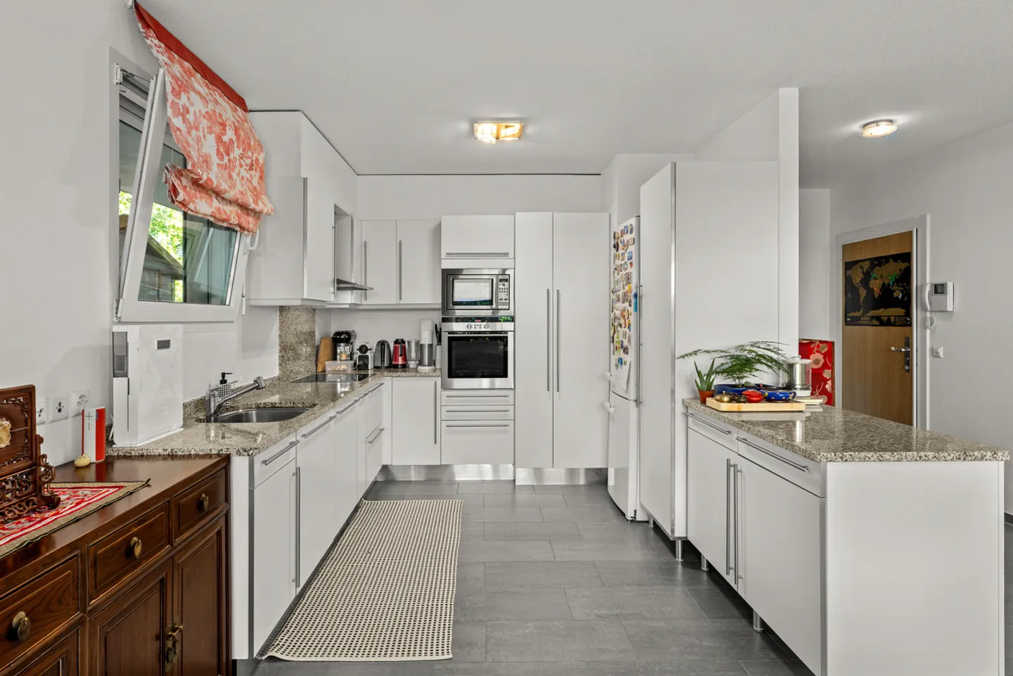 Angenehmes Duplex mit 4,5 Zimmern und großem Garten in Rolle - Foto 4 von 6