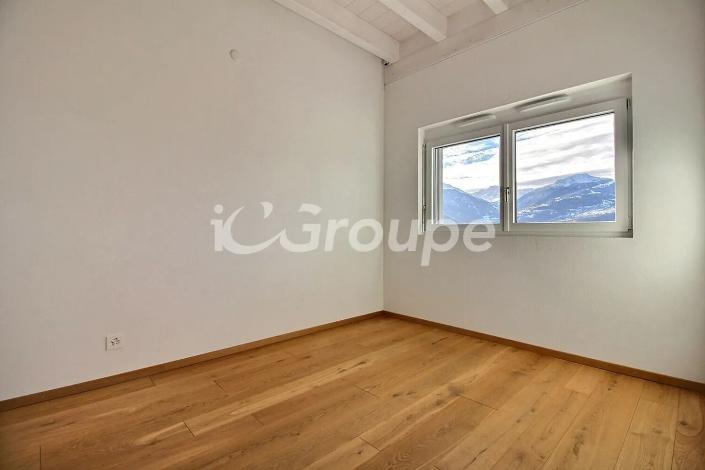 Attique élégant avec vue alpine - Photo 6 sur 13