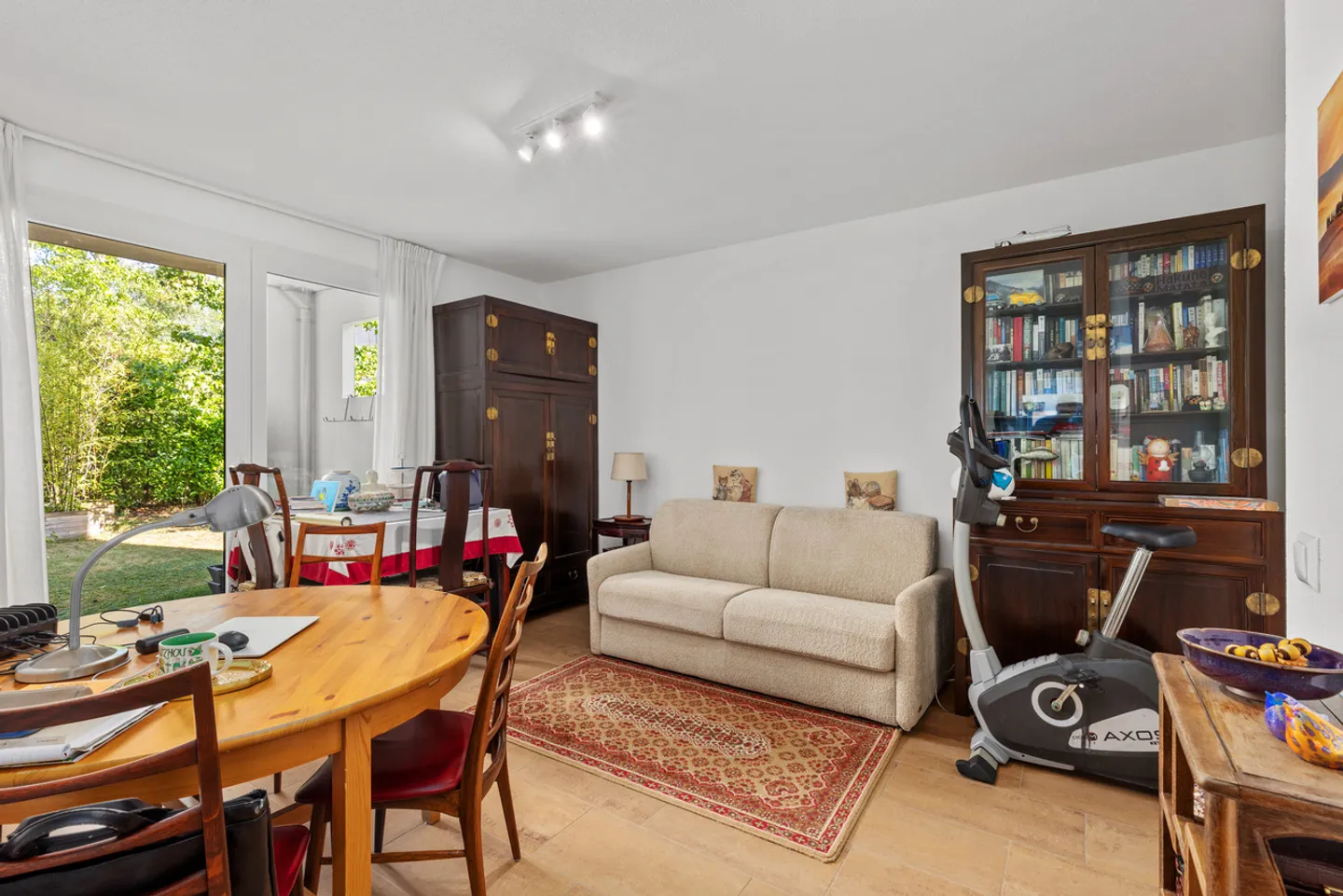 Angenehmes Duplex mit 4,5 Zimmern und großem Garten in Rolle - Foto 5 von 6