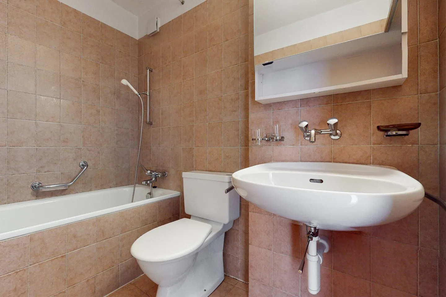 Appartamento Incantevole in Zona Tranquilla - Foto 8 di 8