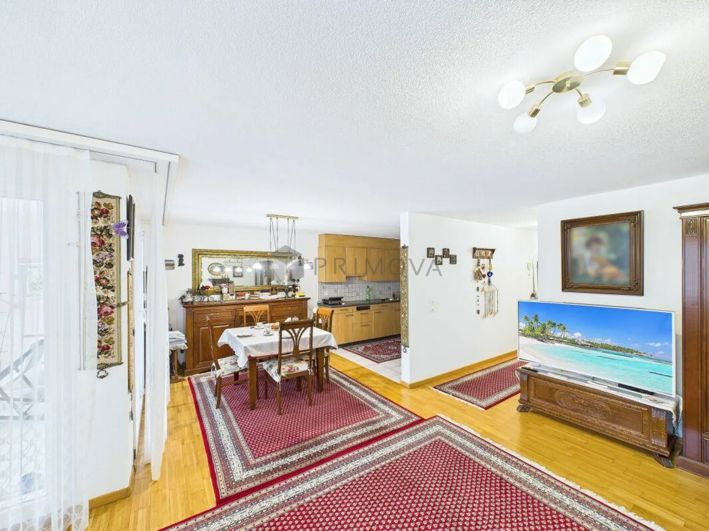 Appartement de 4,5 pièces bien entretenu dans un emplacement central à Volketswil - Photo 4 sur 10