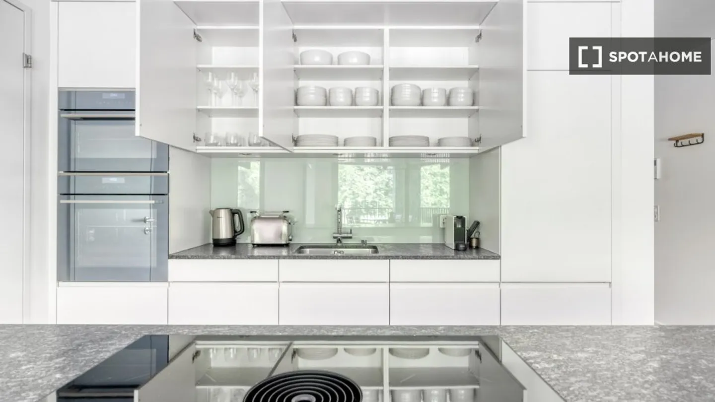 Découvrez, visitez et louez votre nouveau chez-vous en ligne en toute confiance. - Photo 5 sur 18