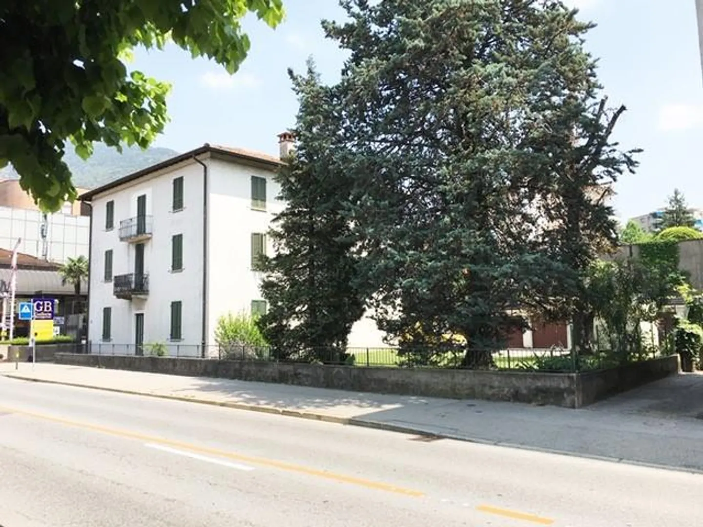 Ufficio Centrale a Mendrisio - Foto 1 di 8