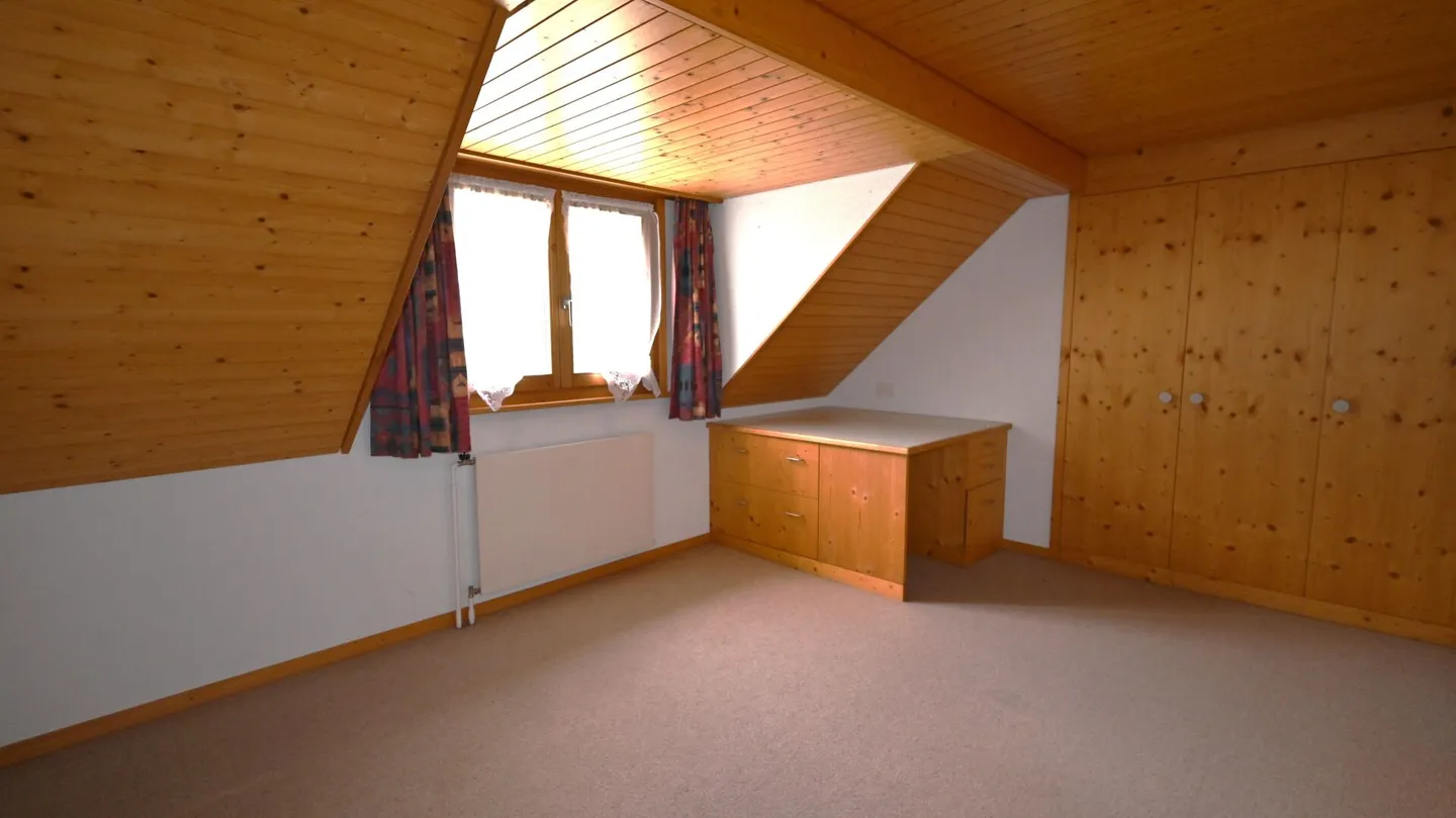 Geräumiges freistehendes Haus - Foto 17 von 17