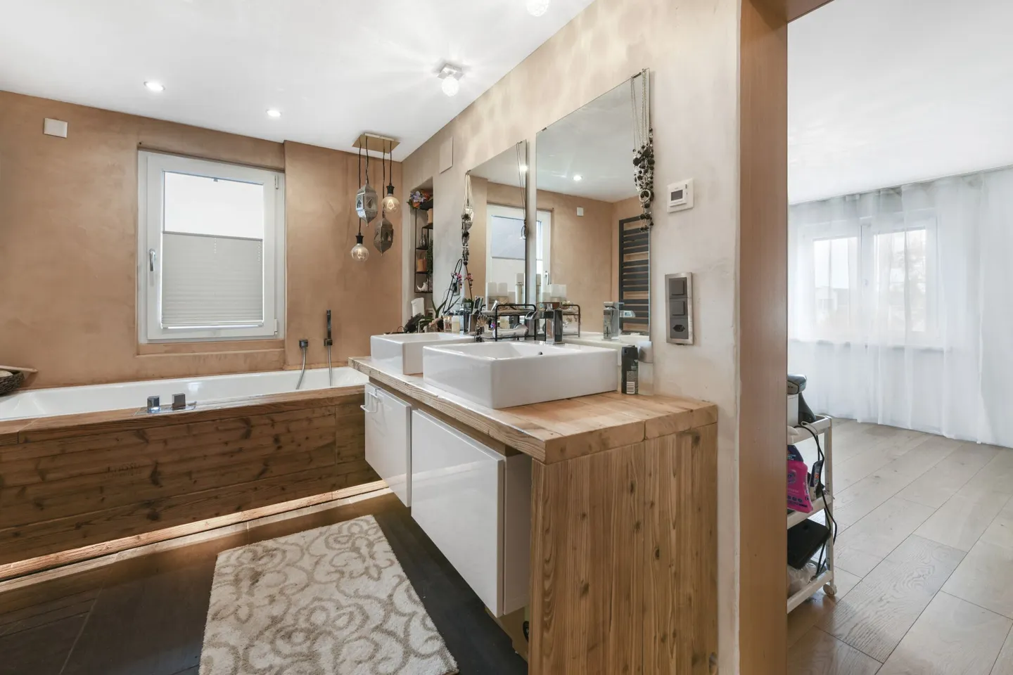 Charme trifft Komfort - Ihr stilvoll saniertes Zuhause mit Pool in Bischofszell - Foto 7 di 41