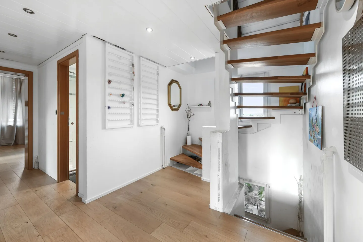 Charme trifft Komfort - Ihr stilvoll saniertes Zuhause mit Pool in Bischofszell - Foto 10 di 41