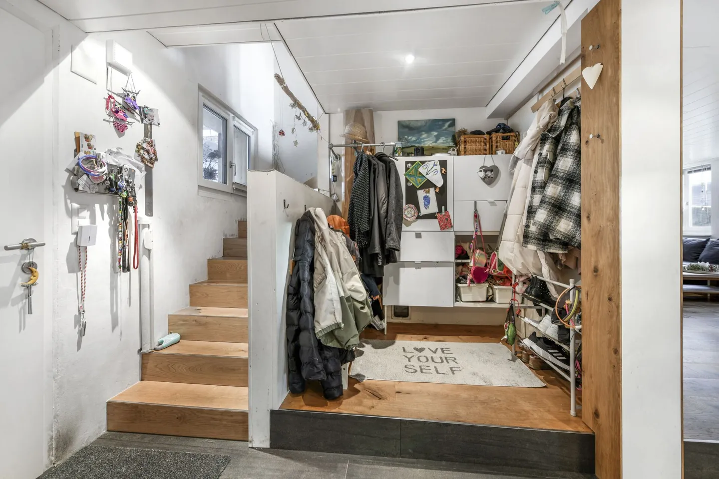 Charme trifft Komfort - Ihr stilvoll saniertes Zuhause mit Pool in Bischofszell - Foto 13 di 41