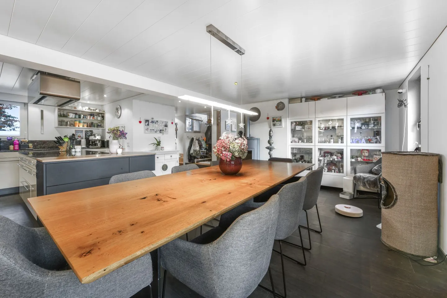 Charme trifft Komfort - Ihr stilvoll saniertes Zuhause mit Pool in Bischofszell - Foto 14 di 41