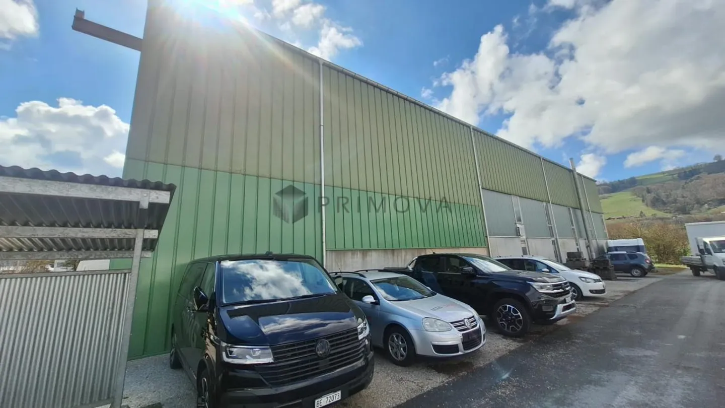 Capannone commerciale con area esterna - ideale per logistica e trasporti - Foto 3 di 12