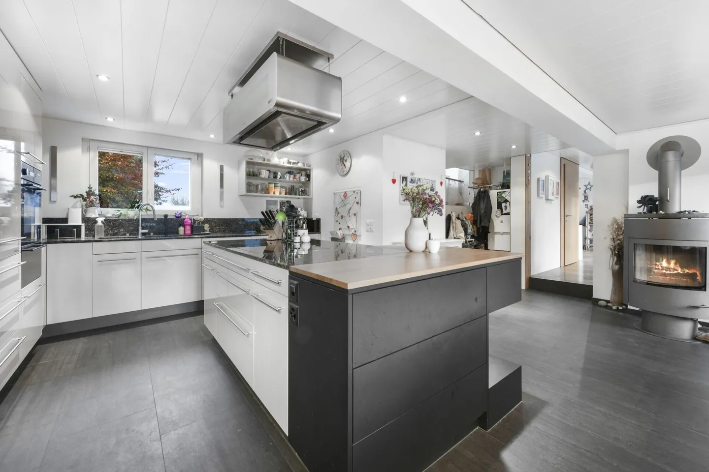 Charme trifft Komfort - Ihr stilvoll saniertes Zuhause mit Pool in Bischofszell - Foto 21 di 41