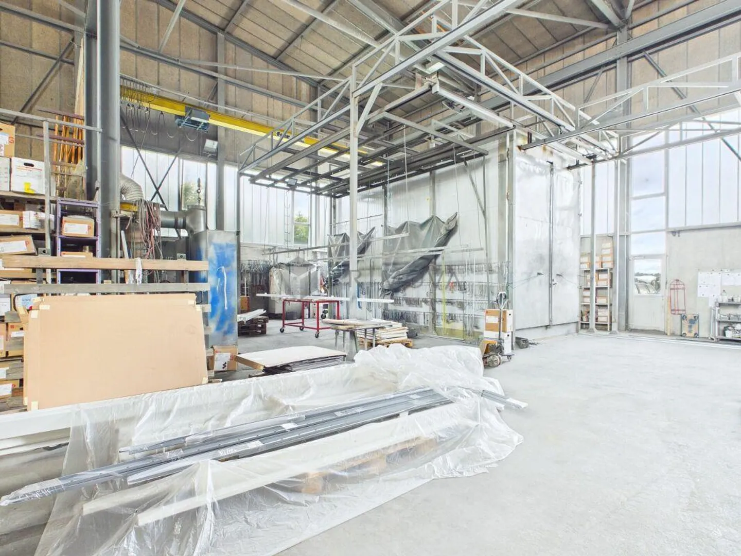Capannone commerciale con area esterna - ideale per logistica e trasporti - Foto 9 di 12