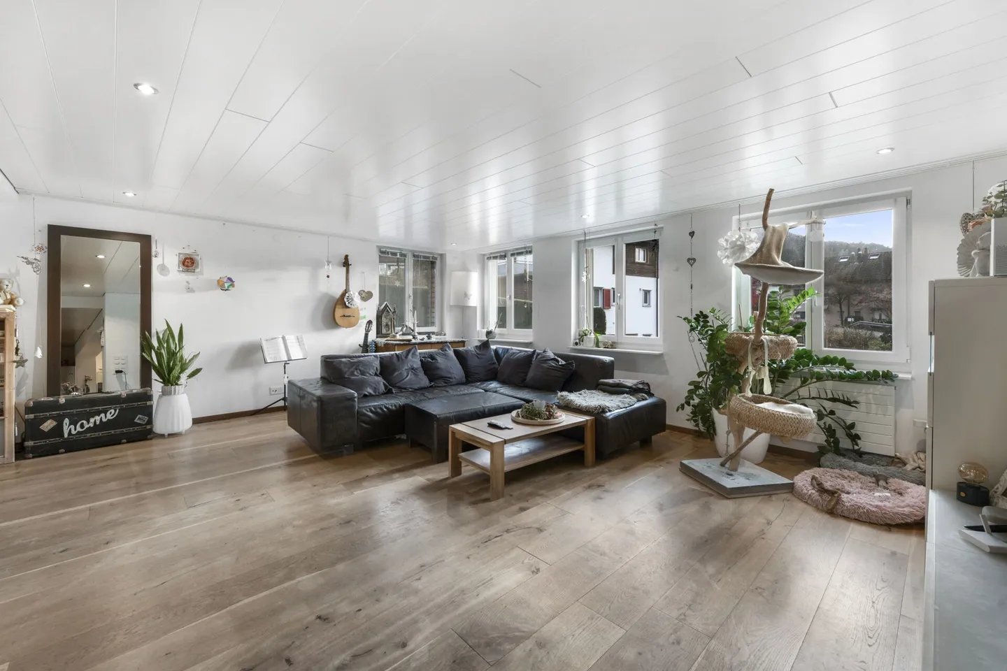 Charme trifft Komfort - Ihr stilvoll saniertes Zuhause mit Pool in Bischofszell - Foto 27 di 41