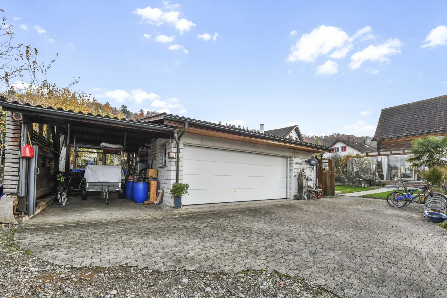 Charme trifft Komfort - Ihr stilvoll saniertes Zuhause mit Pool in Bischofszell - Foto 32 di 41