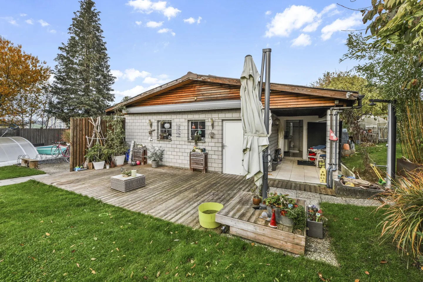 Charme trifft Komfort - Ihr stilvoll saniertes Zuhause mit Pool in Bischofszell - Foto 33 di 41