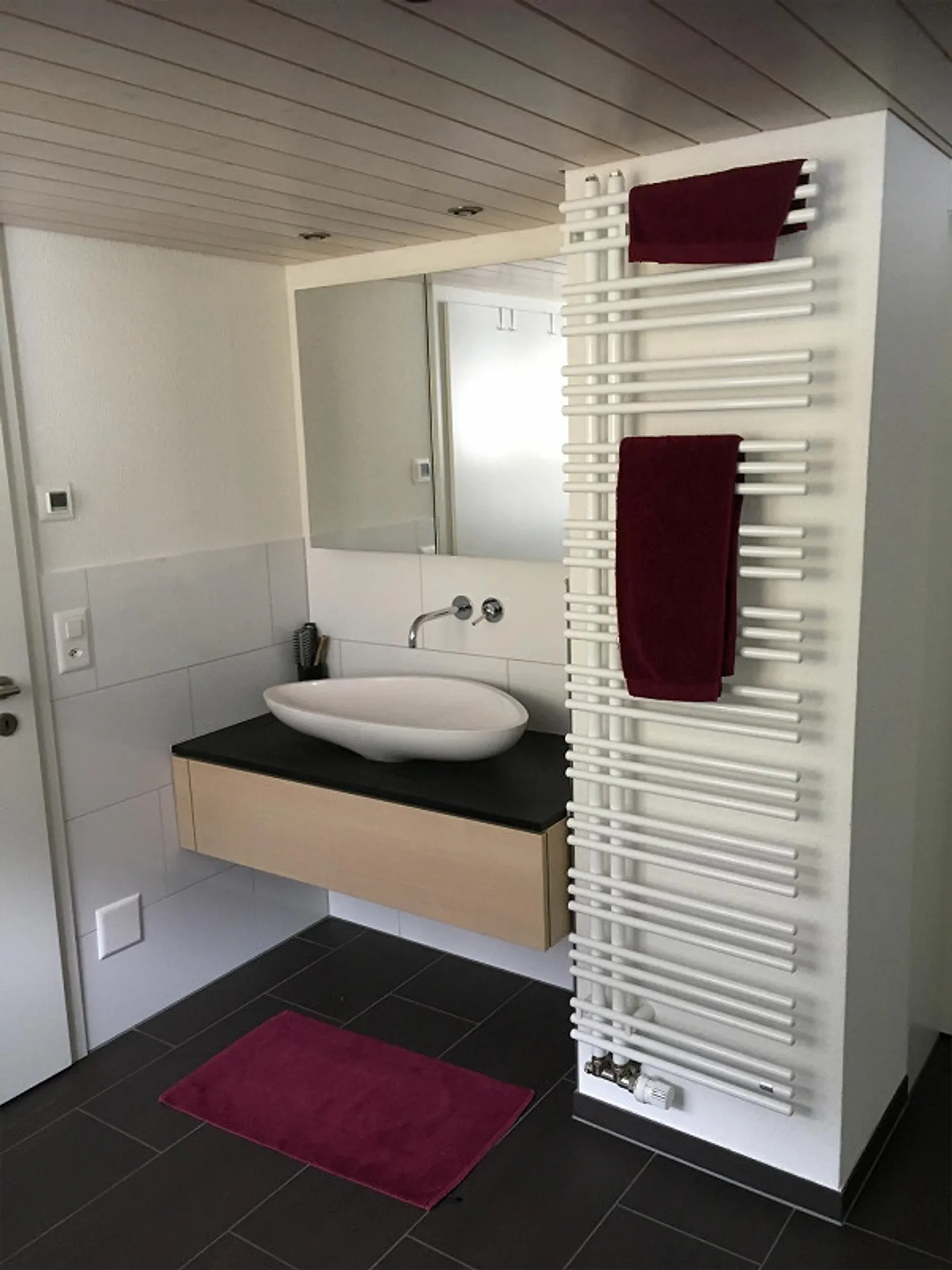 Modern House Section - Photo 5 of 6
