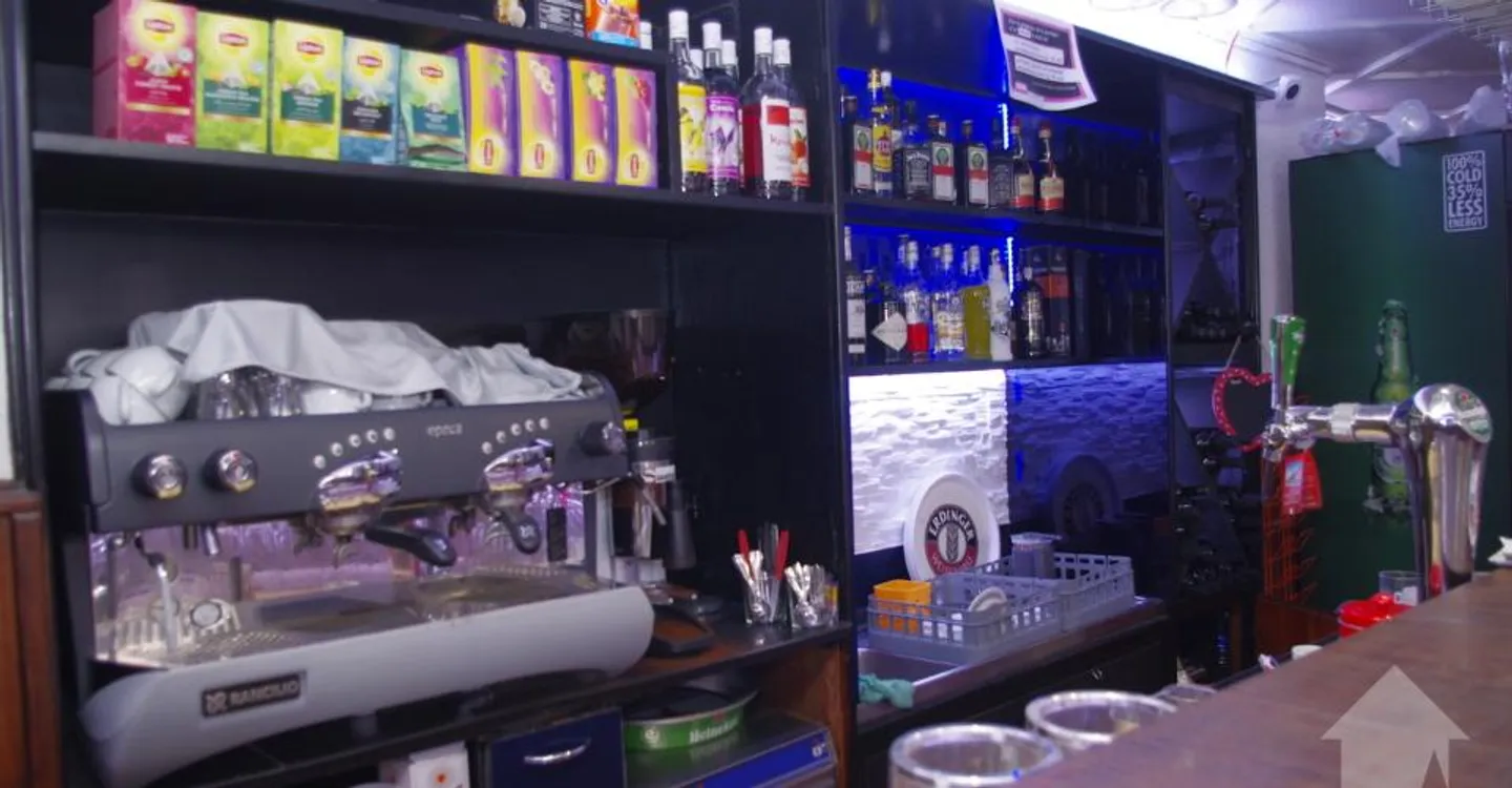 Charmant Café-Restaurant avec Appartement - Photo 10 sur 11