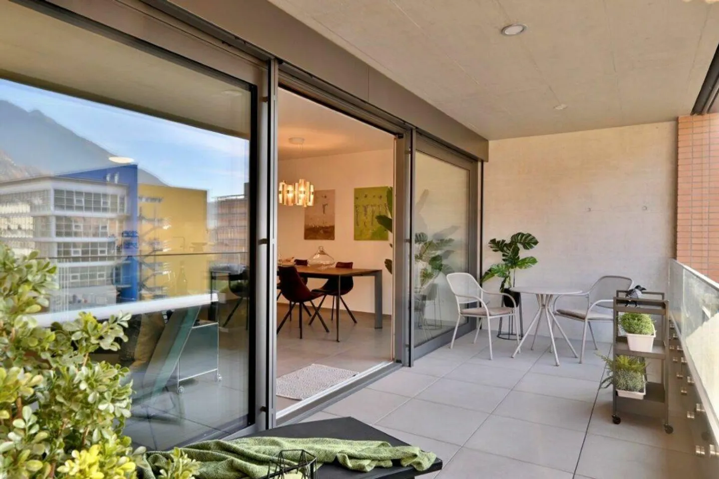 Latest 3.5 apartments in modern residence in the center - Photo 1 of 17