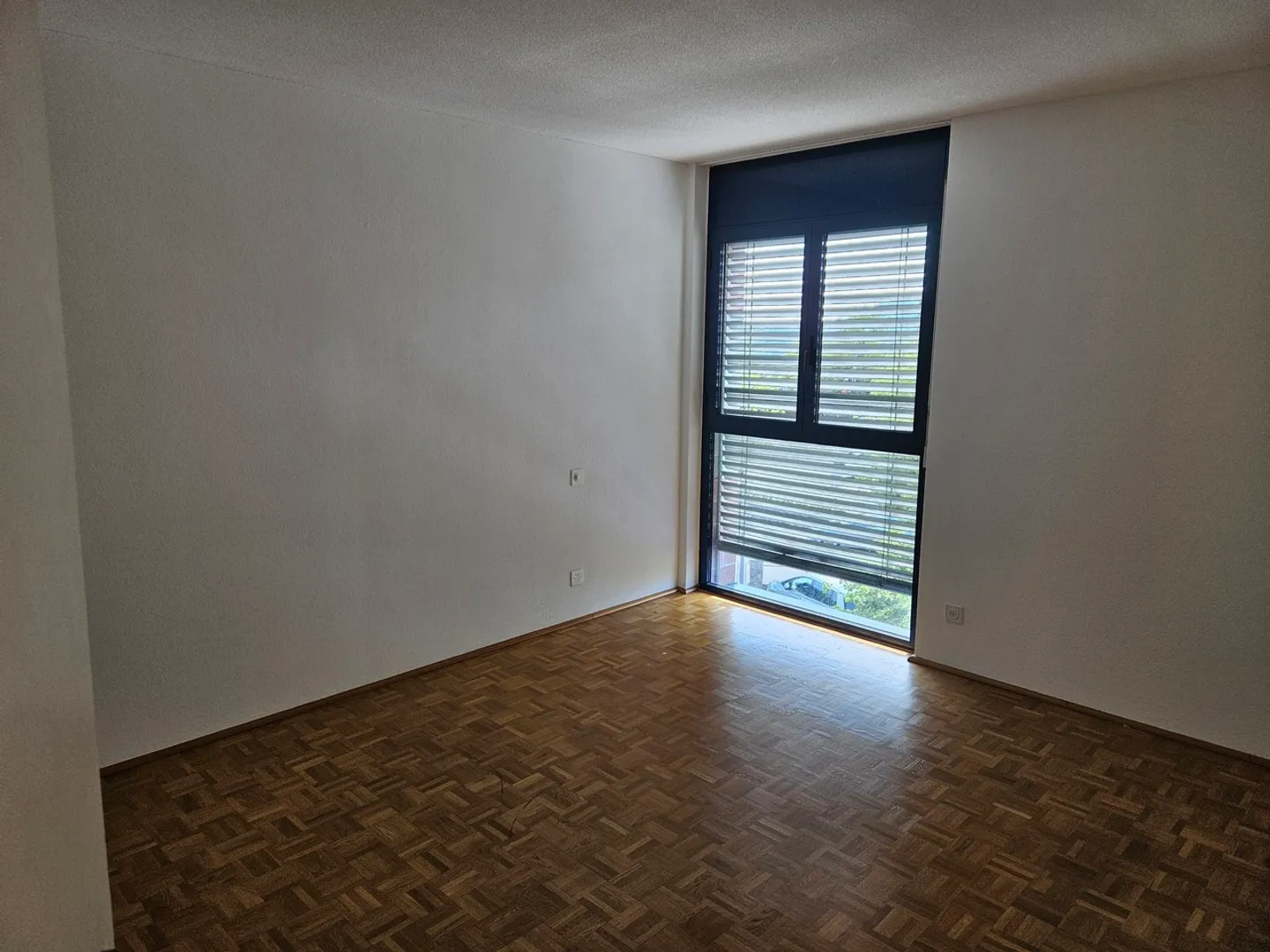 Schöne 4.5 Zimmer in sehr ruhiger, praktischer Lage - Foto 7 von 13