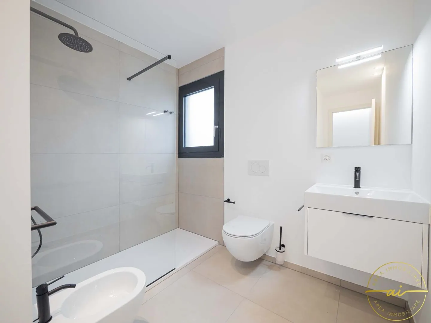 Modern Apartment in Locarno - Photo 10 of 13