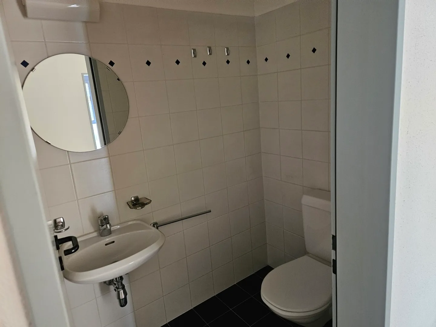 Schöne 4.5 Zimmer in sehr ruhiger, praktischer Lage - Foto 12 von 13