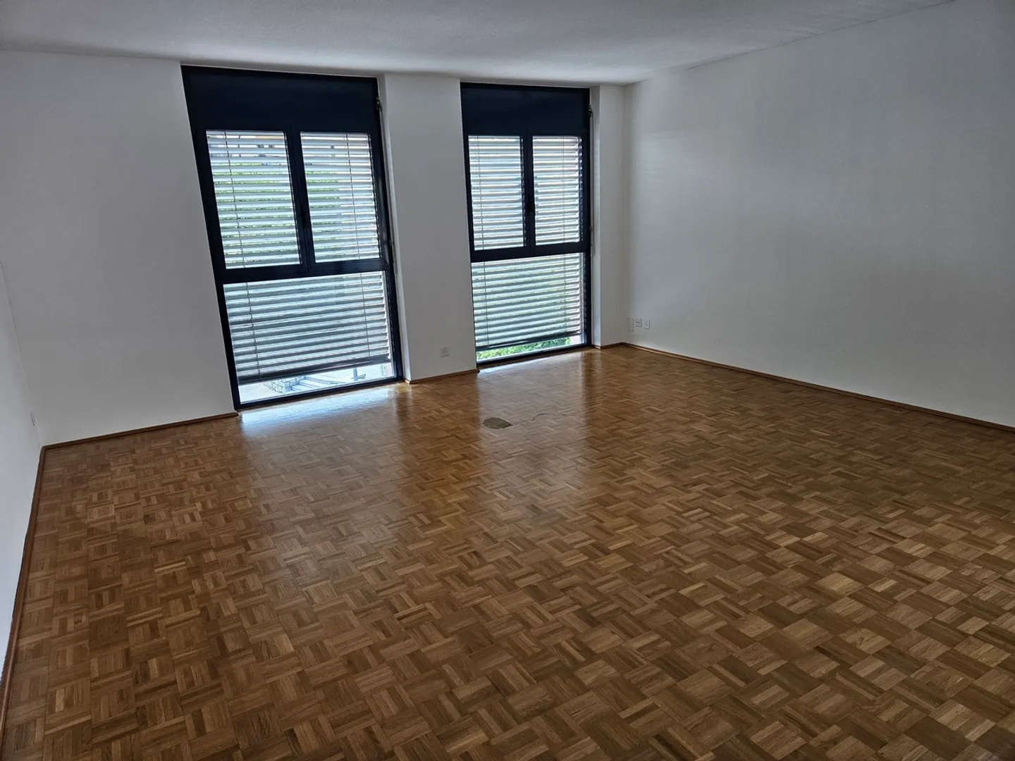 Schöne 4.5 Zimmer in sehr ruhiger, praktischer Lage - Foto 10 von 13