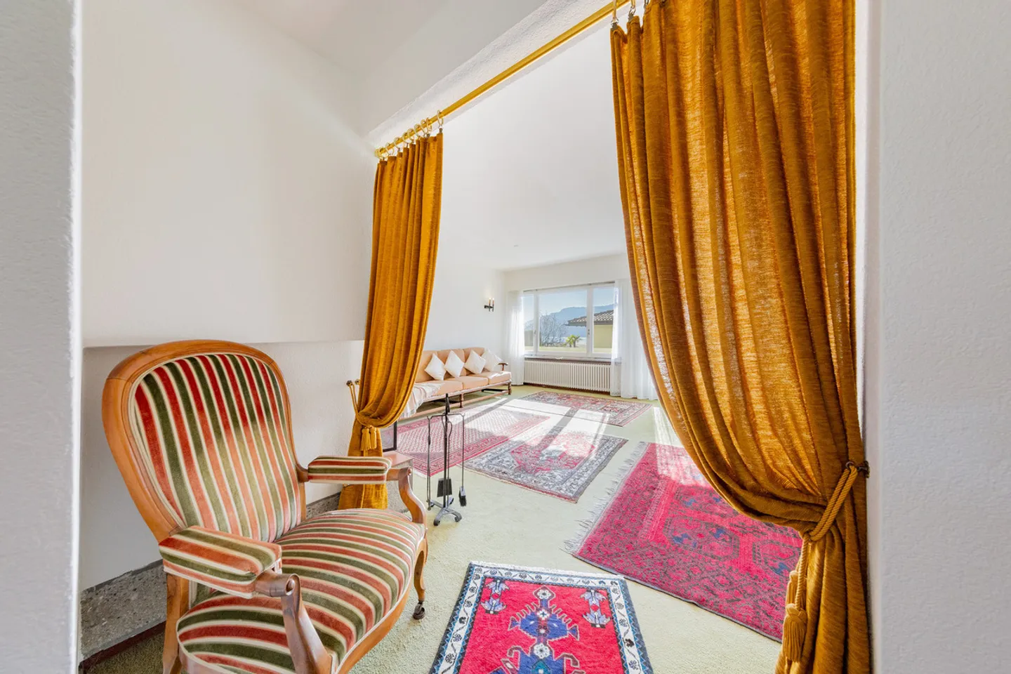 Sun Side - Photo 5 of 13