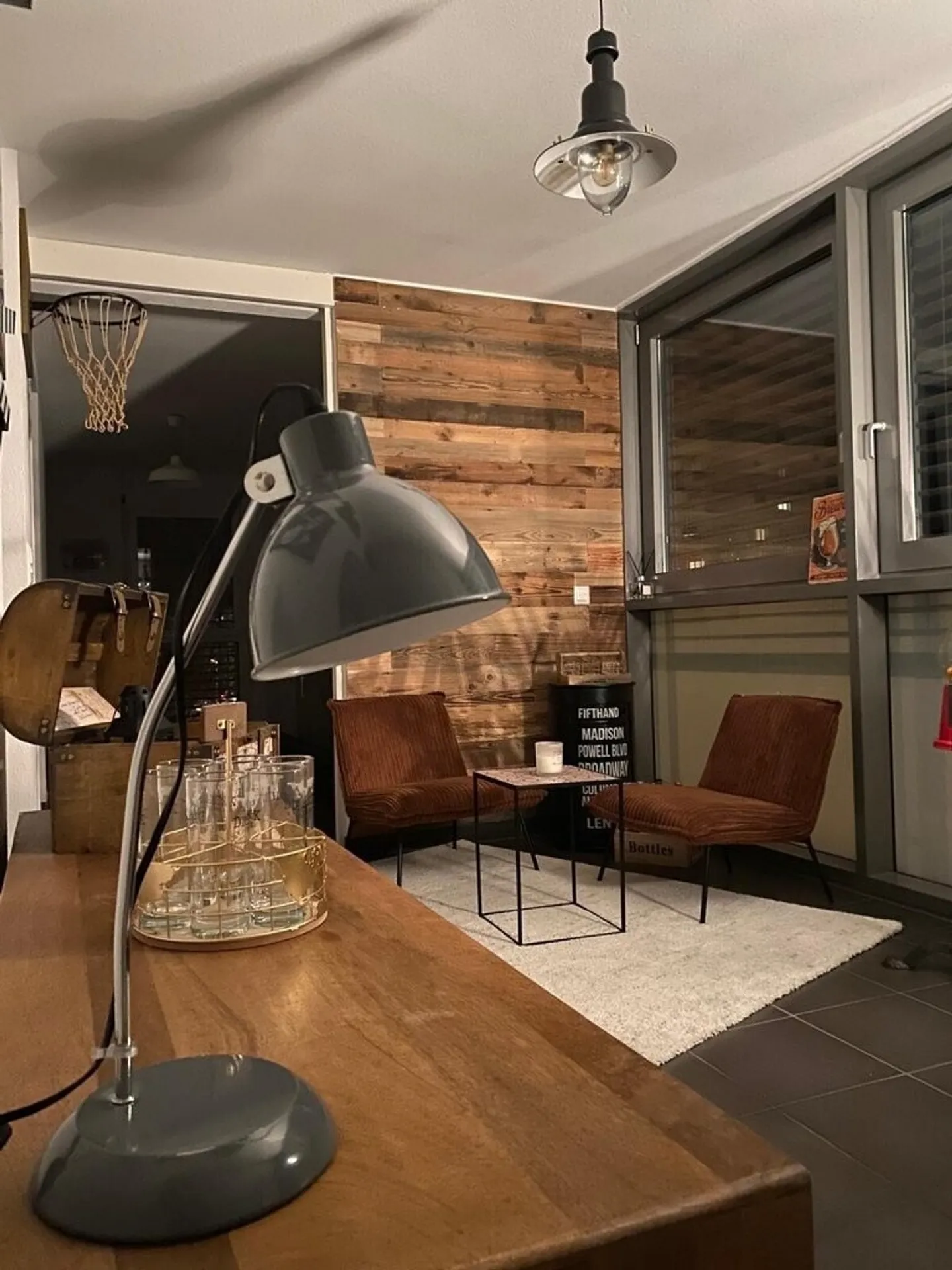 Grand appartement avec 4,5 pièces - Photo 3 sur 6