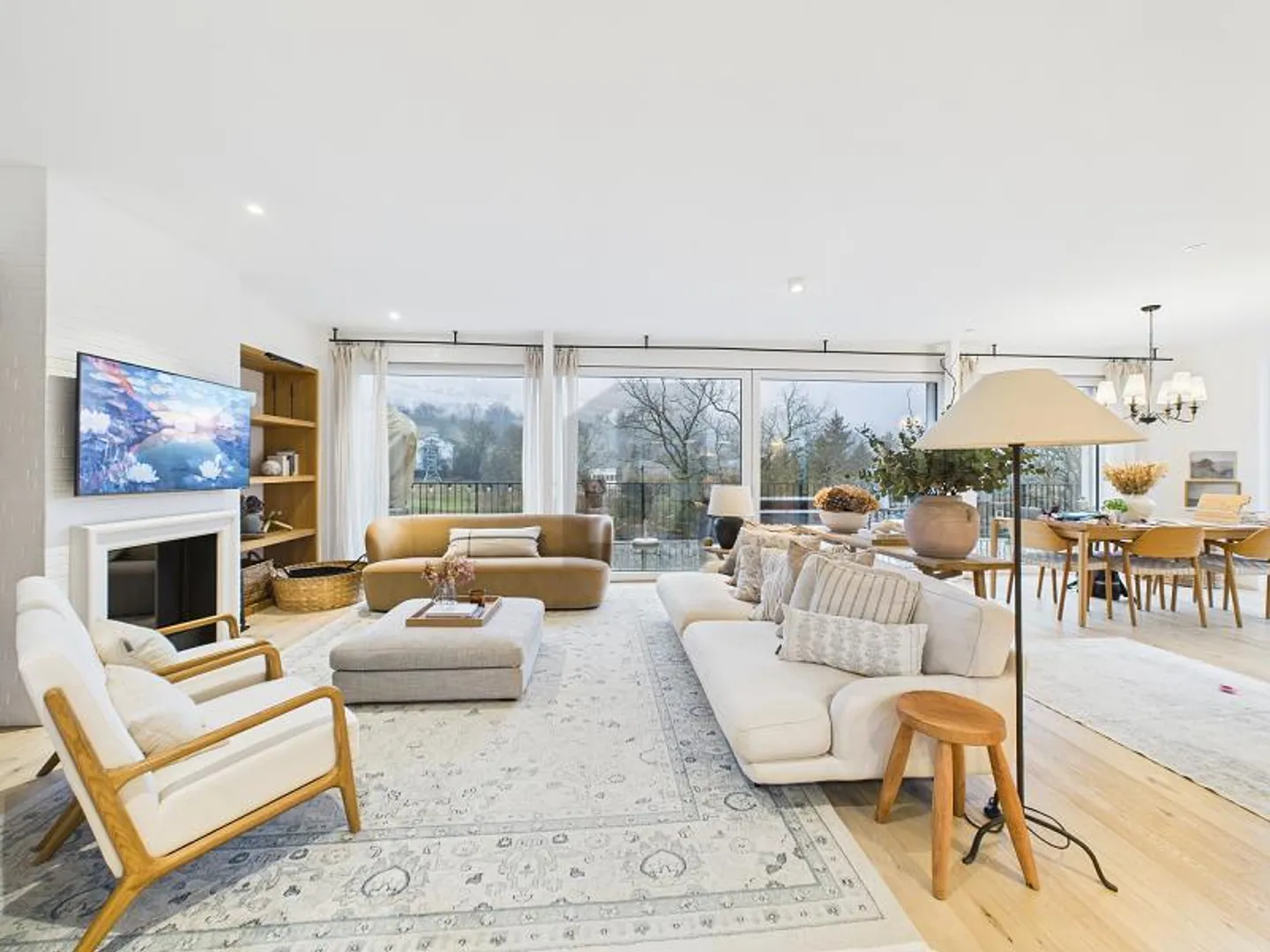 Luxuriöses Einfamilienhaus in Blauen - Foto 3 von 6